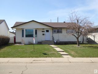 Photo 1: 13216 67 Street in Edmonton: Zone 02 House for sale : MLS®# E4329151