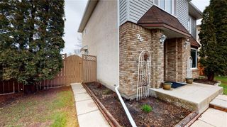 Photo 2: 26 Bellbrook Place in Winnipeg: Garden Grove Residential for sale (4K)  : MLS®# 202211020