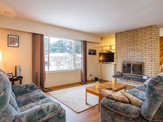 Photo 11: 3743 Uplands Dr in NANAIMO: Na Uplands House for sale (Nanaimo)  : MLS®# 831352
