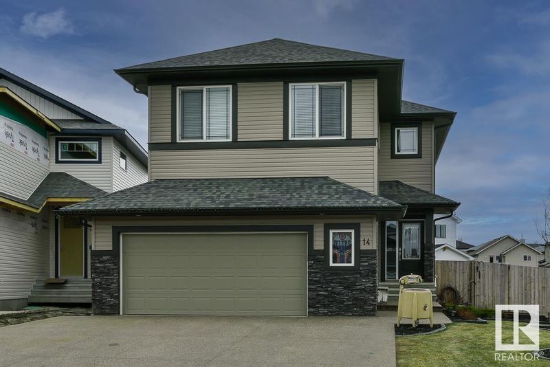 FEATURED LISTING: 14 HULL WD Spruce Grove