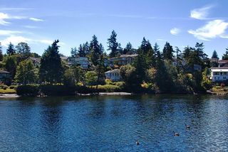 Photo 1: 9 915 Glen Vale Rd in Esquimalt: Es Kinsmen Park House for sale : MLS®# 917458