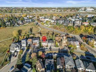 Photo 5: 220 12A Street NE in Calgary: Bridgeland/Riverside Detached for sale : MLS®# A2131060