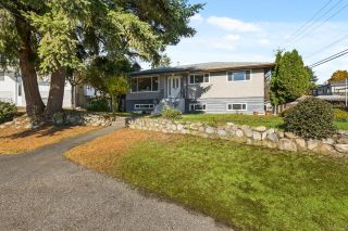 Photo 3: 2733 KEMPTON Place in Vancouver: Fraserview VE House for sale (Vancouver East)  : MLS®# R2832189