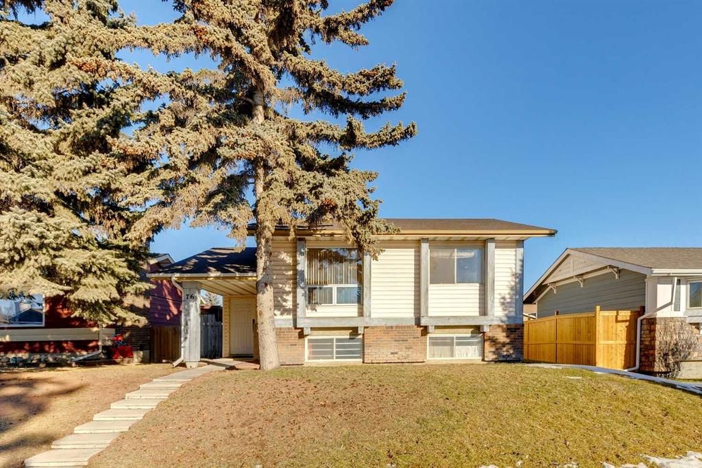 Main Photo: 76 Dovercrest Way SE in Calgary: Dover Detached for sale : MLS®# A2105476
