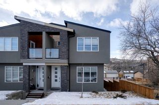 Photo 1: 2 4507 Bowness Road NW in Calgary: Montgomery Row/Townhouse for sale : MLS®# A1192631