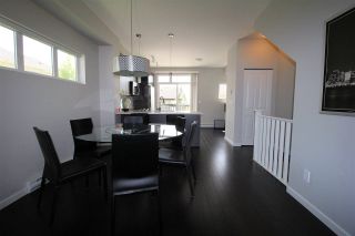 Photo 3: 94 19505 68A Avenue in Surrey: Clayton Townhouse for sale in "Clayton Rise" (Cloverdale)  : MLS®# R2263959