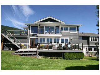 Photo 2: 459 GENOA Crescent in North Vancouver: Home for sale : MLS®# V855098