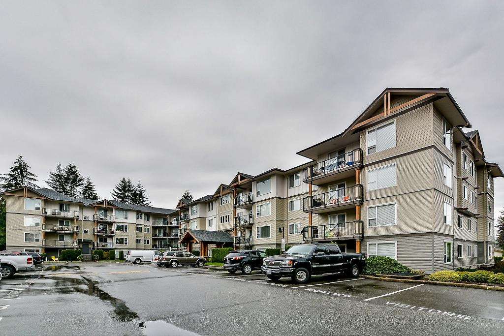 Main Photo: 204 2990 BOULDER Street in Abbotsford: Abbotsford West Condo for sale in "WESTWOOD" : MLS®# R2104788