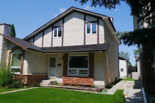 Main Photo: 5 Lake Fall Place in Winnipeg: Fort Garry / Whyte Ridge / St Norbert Single Family Attached for sale (South Winnipeg) 