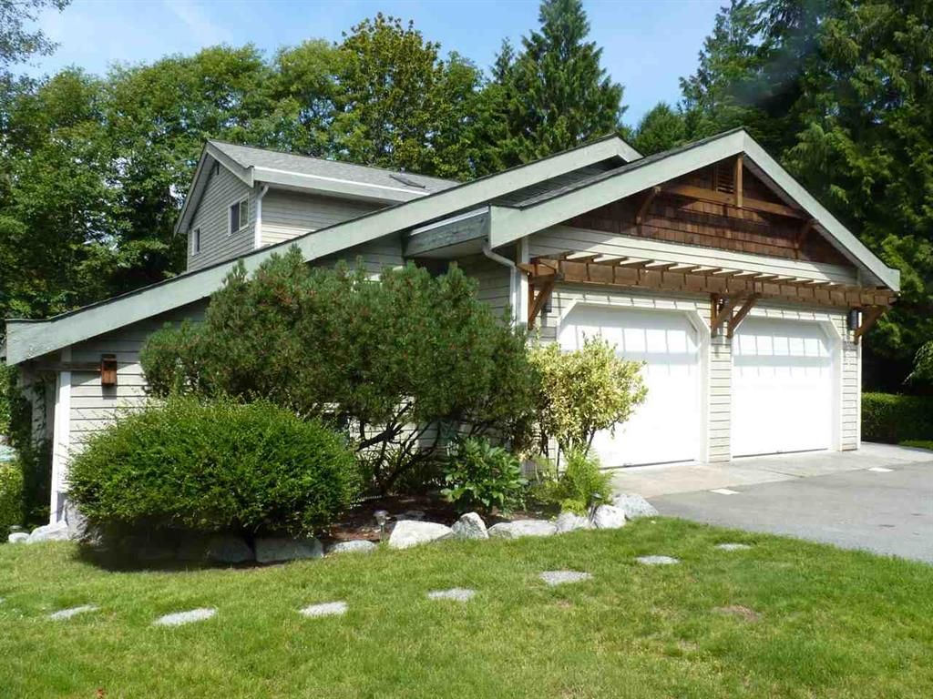 Photo 1: Photos: 40254 Kintyre Drive in Squamish: Garibaldi Highlands House for sale : MLS®# R2072857	