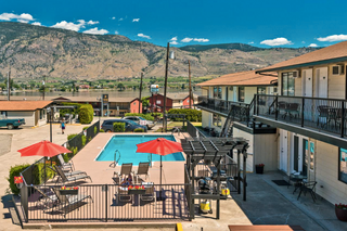 Photo 2: Motel for sale Southern BC, 22 rooms, swimming pool, $2,995,000: Commercial for sale : MLS®# 193410