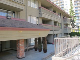 Photo 1: 212 436 SEVENTH Street in New Westminster: Uptown NW Condo for sale : MLS®# R2209453