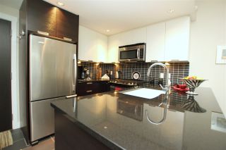 Photo 5: 506 2968 GLEN Drive in Coquitlam: North Coquitlam Condo for sale in "GRAND CENTRAL" : MLS®# R2406242
