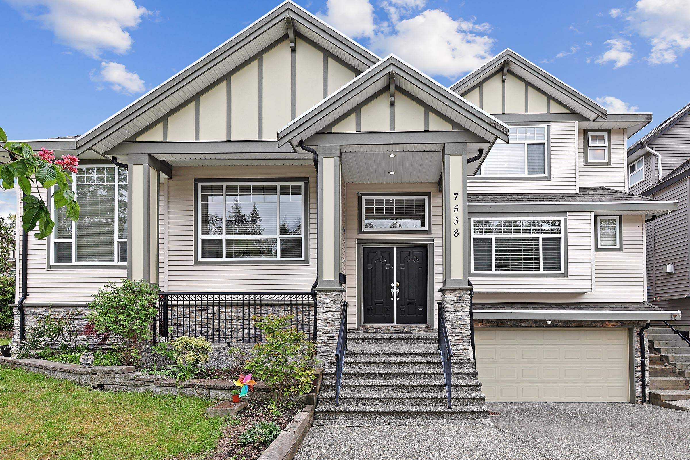 Main Photo: 7538 143B Street in Surrey: East Newton House for sale : MLS®# R2692161