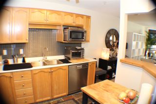 Photo 3: 406 2615 JANE Street in Port Coquitlam: Central Pt Coquitlam Condo for sale in "BURLEIGH GREEN" : MLS®# R2037445