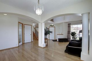 Photo 5: 212 COVEWOOD GR NE in Calgary: Coventry Hills Detached for sale : MLS®# C4299323