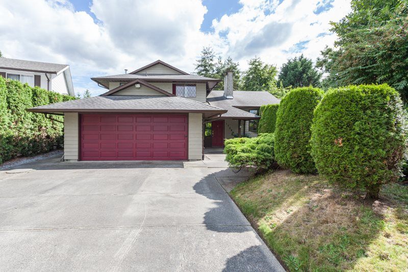 Main Photo: 17256 62 AVENUE in Surrey: Cloverdale BC House for sale (Cloverdale)  : MLS®# R2090763