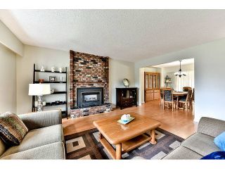 Photo 3: 14410 CHARTWELL Drive in Surrey: Bear Creek Green Timbers House for sale in "CHARTWELL" : MLS®# F1439032