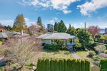 Main Photo: 2296 JEFFERSON Avenue in West Vancouver: Dundarave House for sale : MLS®# R2814122