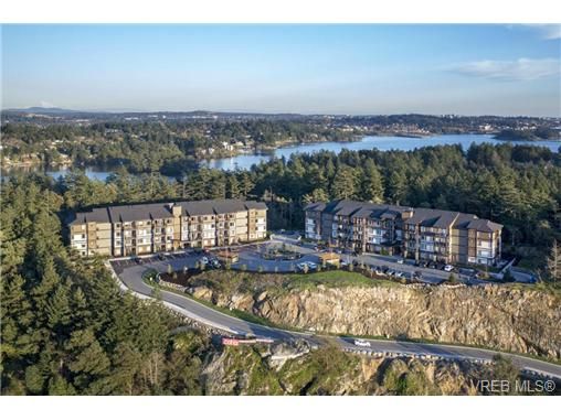 Main Photo: 401 290 Wilfert Rd in VICTORIA: VR Six Mile Condo for sale (View Royal)  : MLS®# 717203