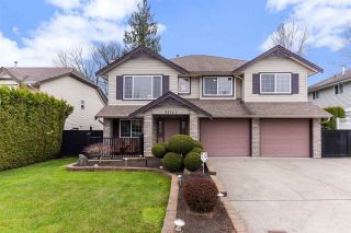 Photo 1: 35161 CHRISTINA Place in Abbotsford: Abbotsford East House for sale : MLS®# R2562778