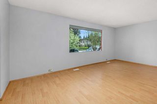 Photo 6: 211 78 Avenue NE in Calgary: Huntington Hills Detached for sale : MLS®# A2134746