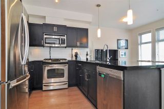Photo 3: 301 20058 Fraser Hwy in Langley: Langley City Condo for sale : MLS®# R2375899