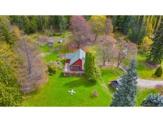 Photo 3: 14998 HIGHWAY 3A in Gray Creek: House for sale : MLS®# 2476668