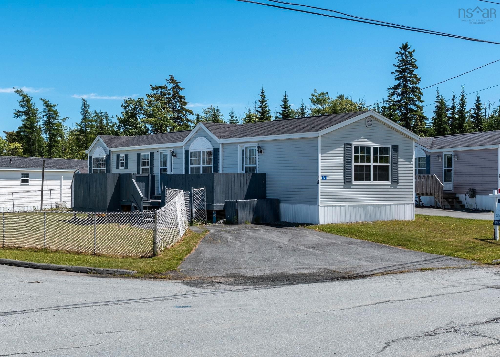 Main Photo: 18 Cedar Lane in Eastern Passage: 11-Dartmouth Woodside, Eastern P Residential for sale (Halifax-Dartmouth)  : MLS®# 202214688