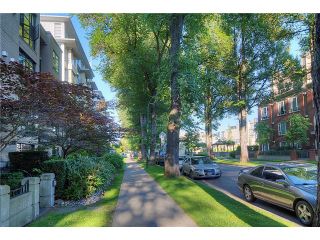 Photo 10: 110 2181 W 10TH Avenue in Vancouver: Kitsilano Condo for sale in "THE TENTH AVE" (Vancouver West)  : MLS®# V844401