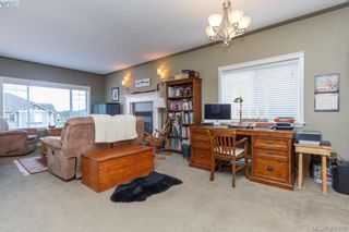 Photo 5: 2190 Longspur Dr in VICTORIA: La Bear Mountain House for sale (Langford)  : MLS®# 785727