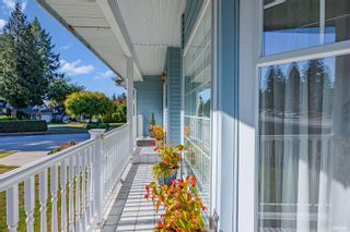 Photo 4: 5939 BOUNDARY Place in Surrey: Panorama Ridge House for sale : MLS®# R2817123