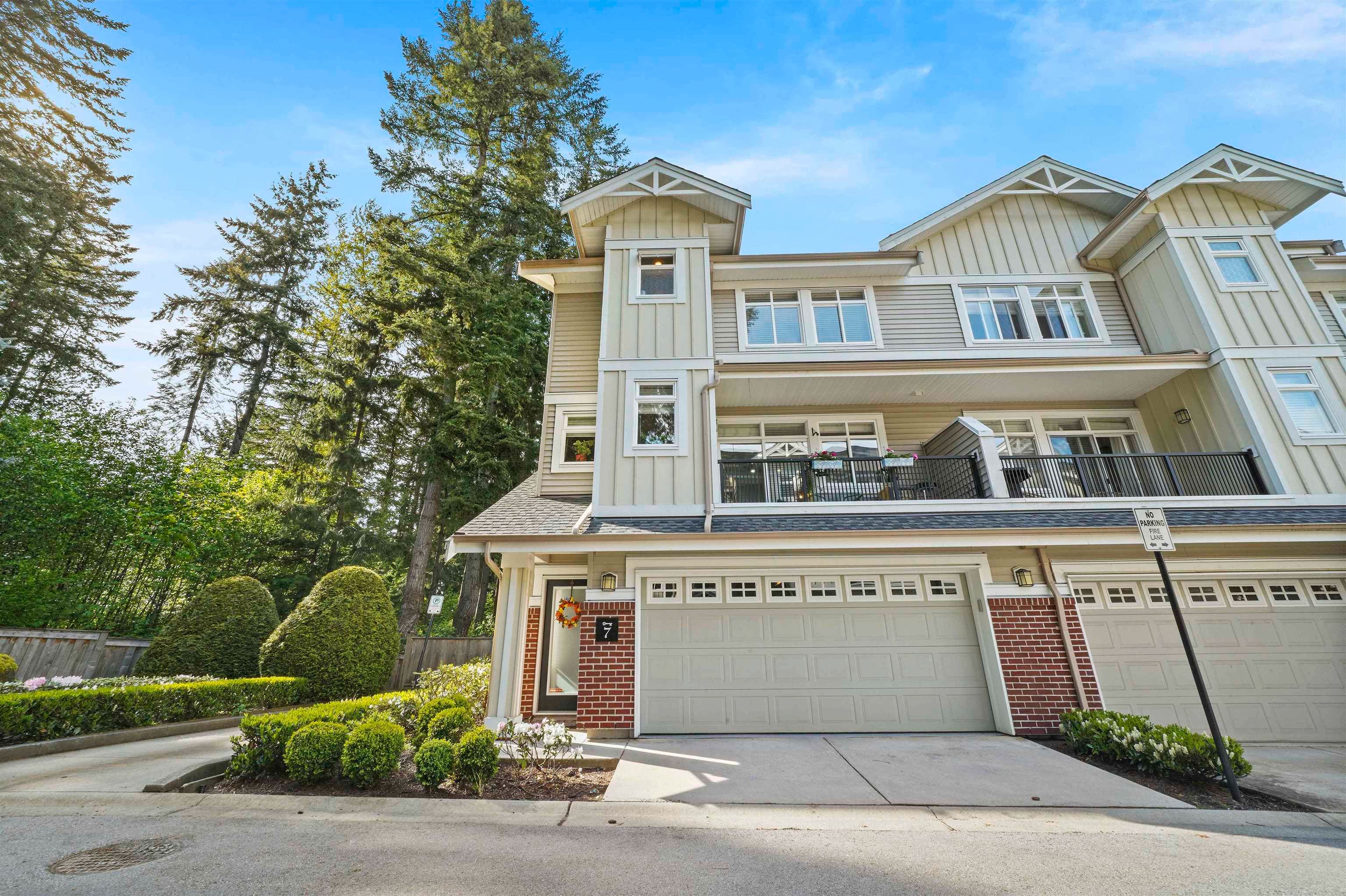 Main Photo: 7 2925 KING GEORGE Boulevard in Surrey: Elgin Chantrell Townhouse for sale in "Keystone" (South Surrey White Rock)  : MLS®# R2698073