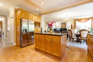 Photo 10: 7169 SOUTHVIEW Place in Burnaby: Montecito House for sale (Burnaby North)  : MLS®# R2744079
