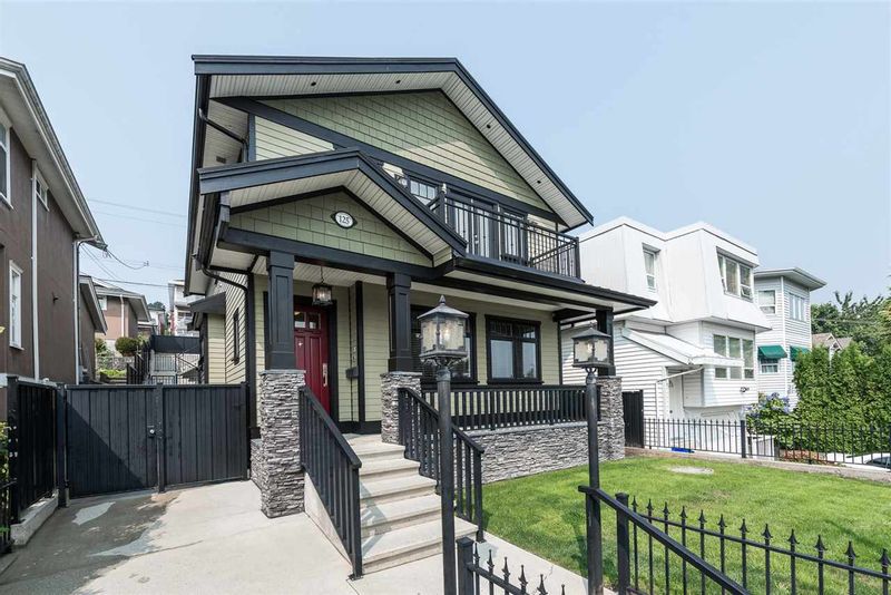 FEATURED LISTING: 125 STRATFORD Avenue North Burnaby