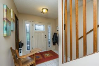 Photo 2: 31431 SPRINGHILL Place in Abbotsford: Abbotsford West House for sale : MLS®# R2043682
