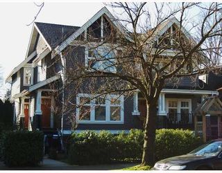 Photo 1: 166 W 14TH Avenue in Vancouver: Mount Pleasant VW Townhouse for sale in "HALLHAUS" (Vancouver West)  : MLS®# V811944