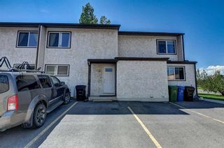 Photo 1: 702 9930 Bonaventure Drive SE in Calgary: Willow Park Row/Townhouse for sale : MLS®# A2063524