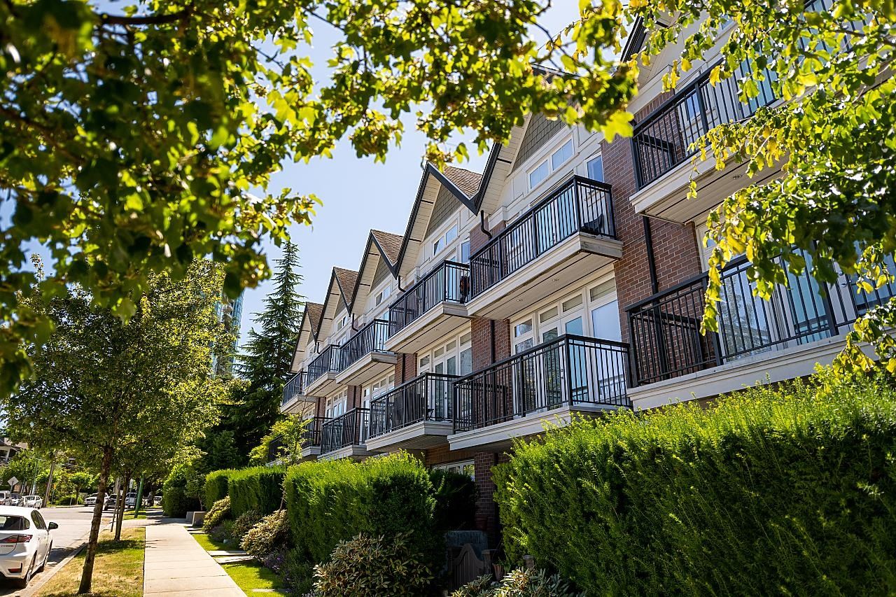 Main Photo: 16 5655 CHAFFEY Avenue in Burnaby: Central Park BS Condo for sale (Burnaby South)  : MLS®# R2710638