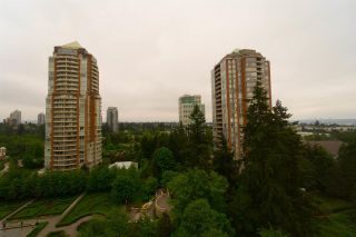 Photo 11: 1407 7388 SANDBORNE Avenue in Burnaby: South Slope Condo for sale in "Mayfair II" (Burnaby South)  : MLS®# R2270698
