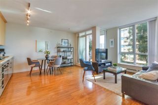 Photo 4: 305 1833 CROWE Street in Vancouver: False Creek Condo for sale in "The Foundry" (Vancouver West)  : MLS®# R2100354