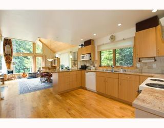 Photo 3: 3160 BEACH Avenue: Roberts Creek House for sale (Sunshine Coast)  : MLS®# V765023