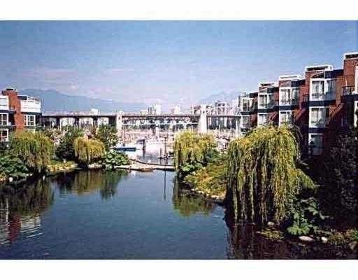 Main Photo: 542 1515 W 2ND Avenue in Vancouver: False Creek Condo for sale in "ISLAND COVE" (Vancouver West)  : MLS®# V661767