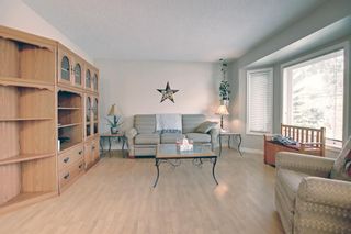 Photo 5: 55 Erin Crescent SE in Calgary: Erin Woods Detached for sale : MLS®# A1244399