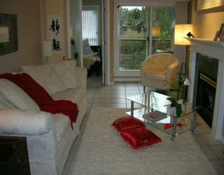 Photo 2: 312 3638 W BROADWAY BB in Vancouver: Kitsilano Condo for sale in "coral court" (Vancouver West)  : MLS®# V574824