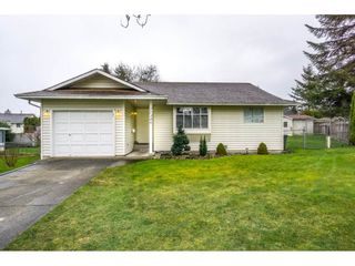 Photo 1: 17346 60A Avenue in Surrey: Cloverdale BC House for sale in "WEST CLOVERDALE" (Cloverdale)  : MLS®# R2148162
