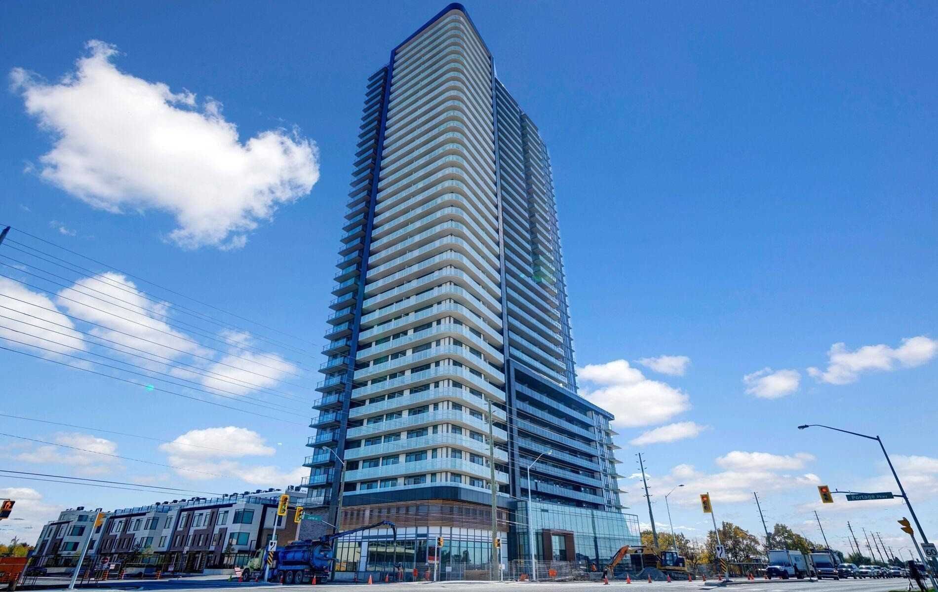 Main Photo: 7895 Jane Street in Vaughan, On L4K 2M7: Concord Condo Leased