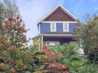 Photo 1: 716 UNION Street in Vancouver: Mount Pleasant VE 1/2 Duplex for sale (Vancouver East)  : MLS®# R2218146