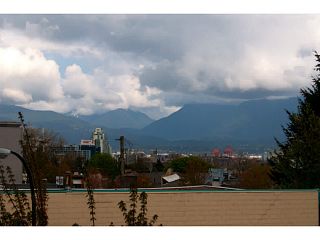 Photo 6: 318 328 E 11TH Avenue in Vancouver: Mount Pleasant VE Condo for sale in "Uno" (Vancouver East)  : MLS®# V1061290