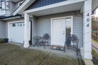 Photo 4: 484 10th St in Nanaimo: House for sale : MLS®# 961094